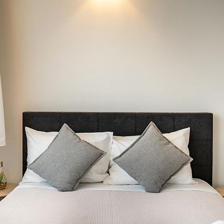 White & Gray Apartment Rethimno Eksteriør billede